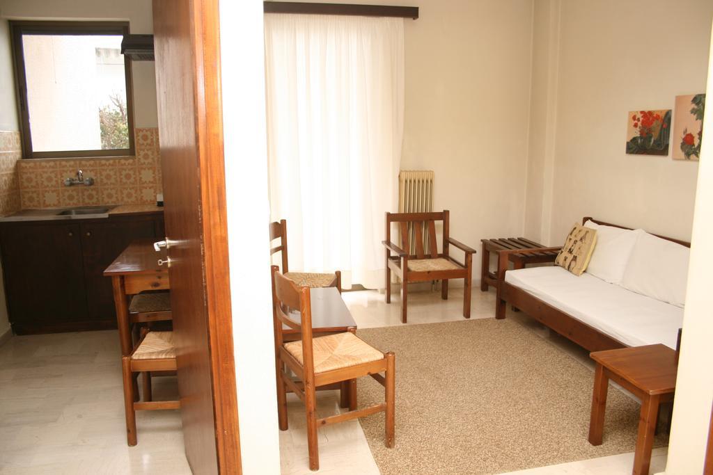 Aparthotel Iliahtides 아마린토스 외부 사진